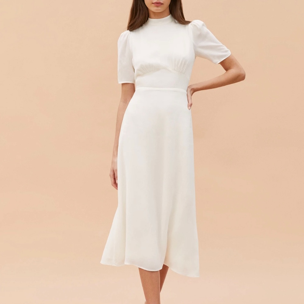 Reformation NEVER WORN “Dusk Dress” size 8, in Ivory. Original price $278